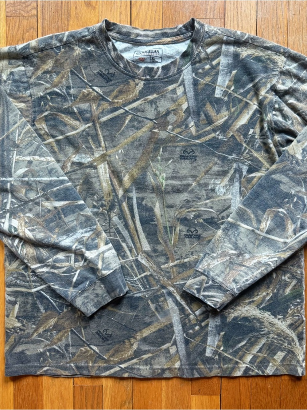 Magellan Outdoors Hunt Gear Realtree Camouflage Long Sleeve T-shirt